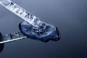 Kwas hialuronowy w serum